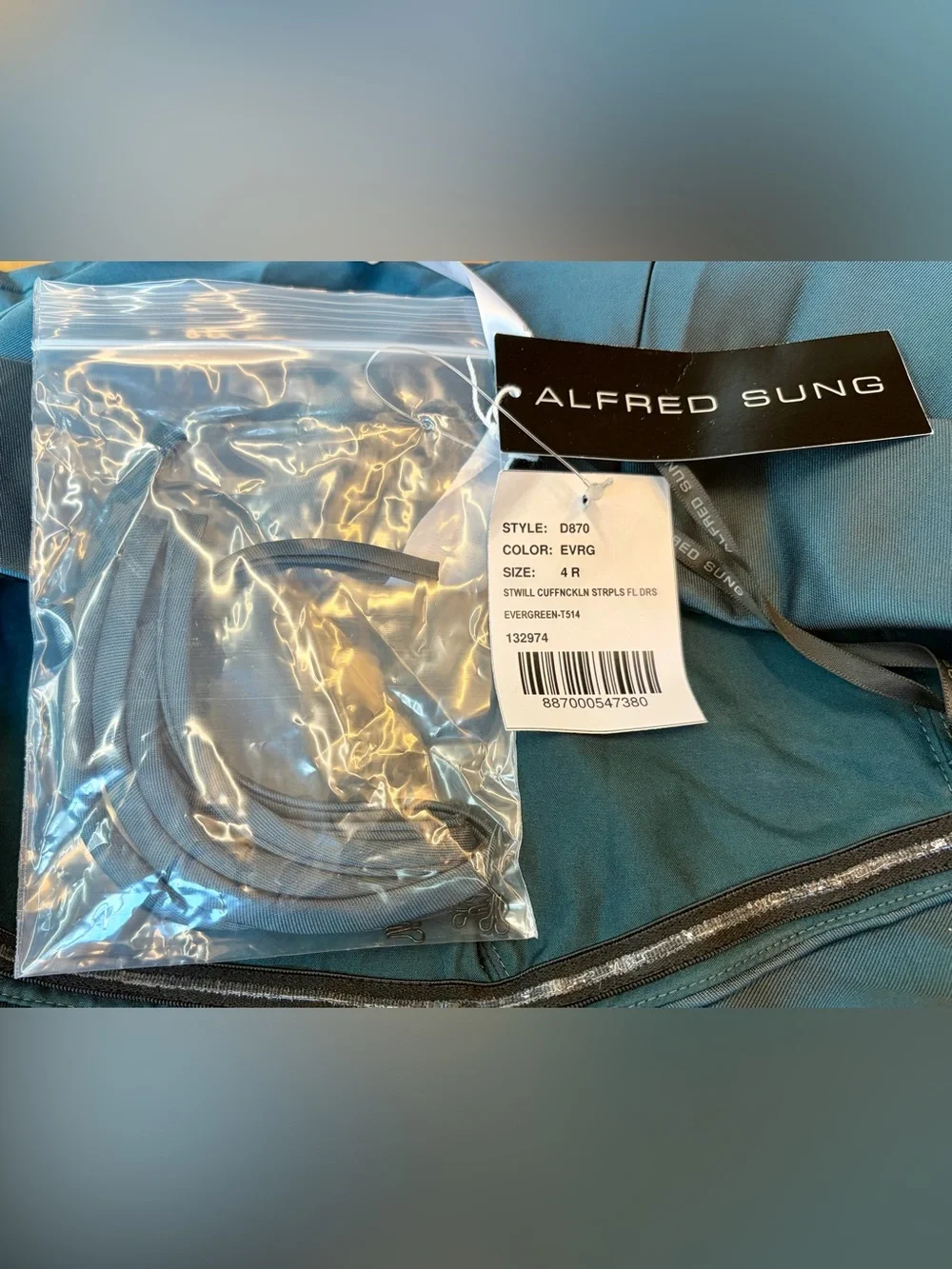 NWT Alfred Sung Strapless Cuff Neckline
Satin Trumpet Gown in Evergreen, Size 4R - Picture 12 of 15